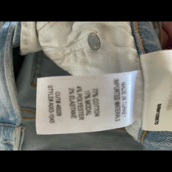 Agolde premium collection. Size 26. Cut 46628. Style A003-1045. Luxurious feel. - Picture 6 of 10